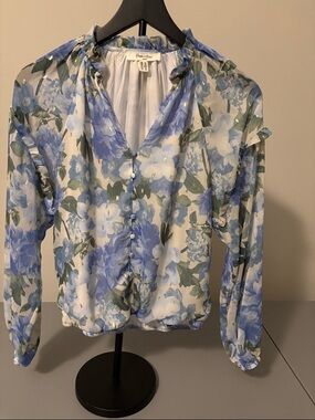 Blue Floral Button-Front Long-Sleeve Blouse